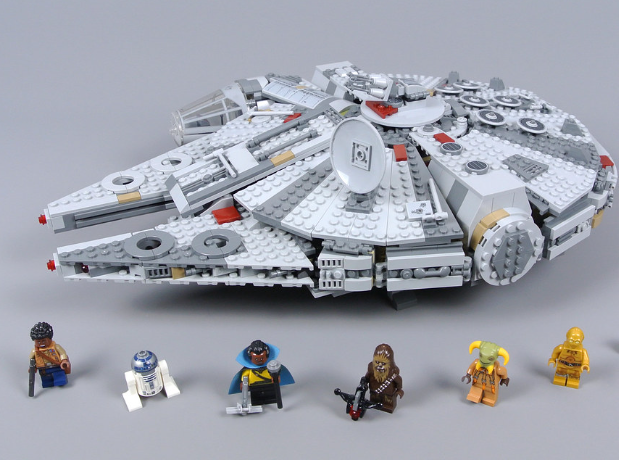75257 Millennium Falcon